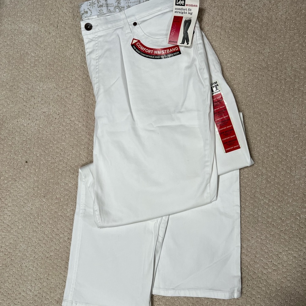 Lee comfort waist jeans. Med length